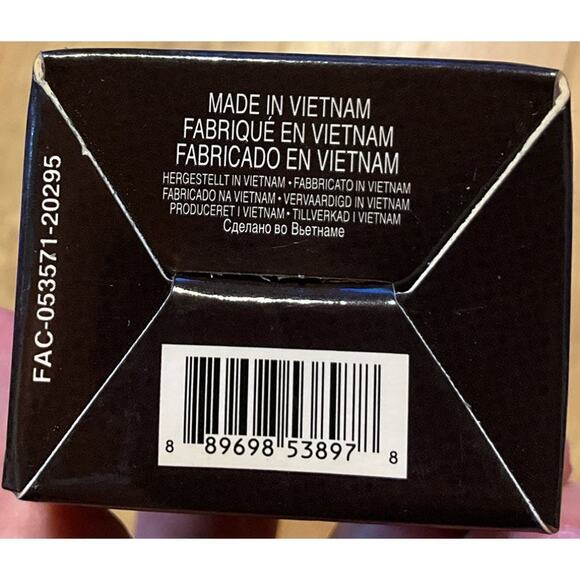 NIB Funko POP Key Chain Luca Libre Edition Marvel Luchadores Deadpool Brand - Picture 2 of 6